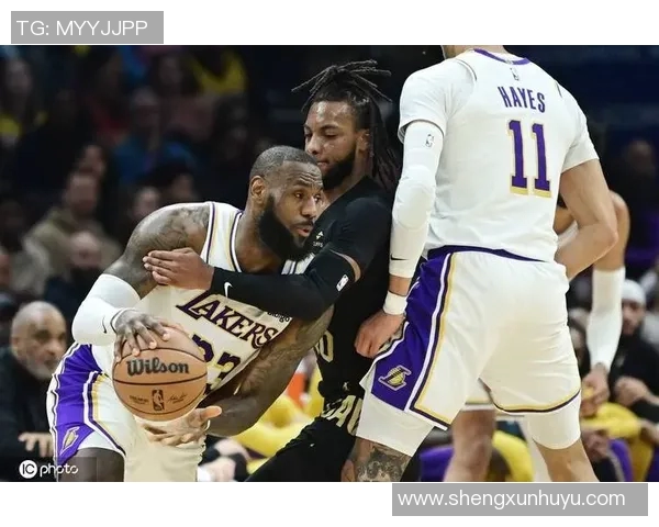 湖人对阵骑士精彩比赛直播全程回顾与分析尽在这里